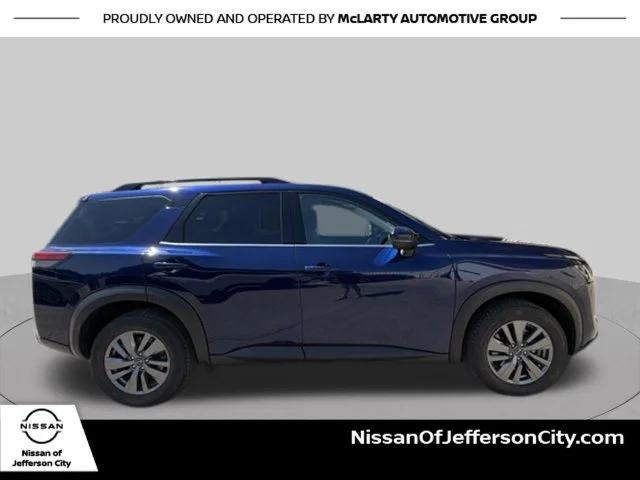 Used 2025 Blue Nissan SV image 3