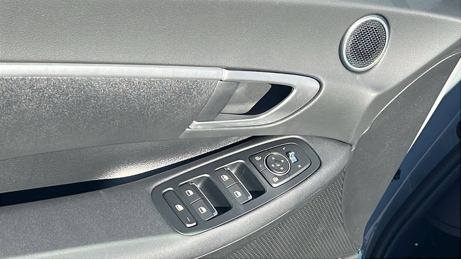 New 2026 Transmission Blue Hyundai SE image 22