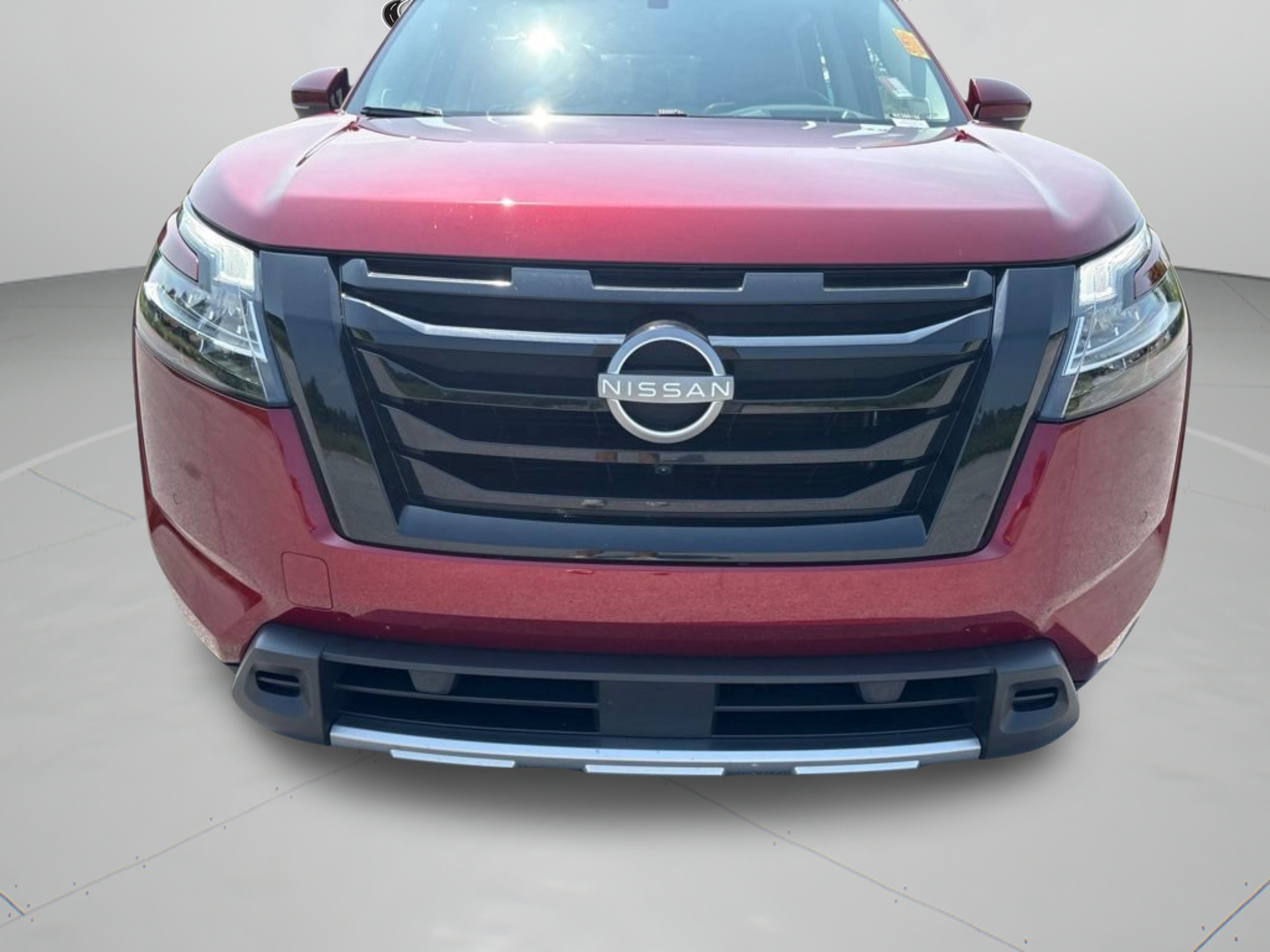 Used 2024 Scarlet Ember Nissan Platinum image 30