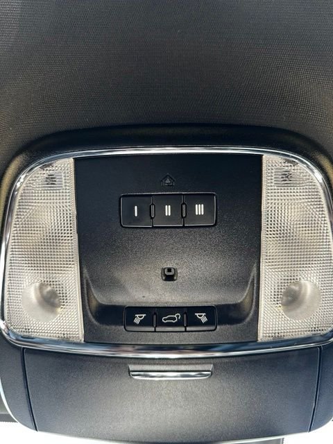 Used 2018 Billet Silver Metallic Clearcoat Jeep Limited image 34