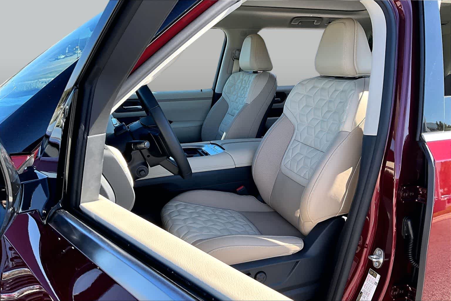New 2026 Coulis Red Pearl Nissan Platinum image 9
