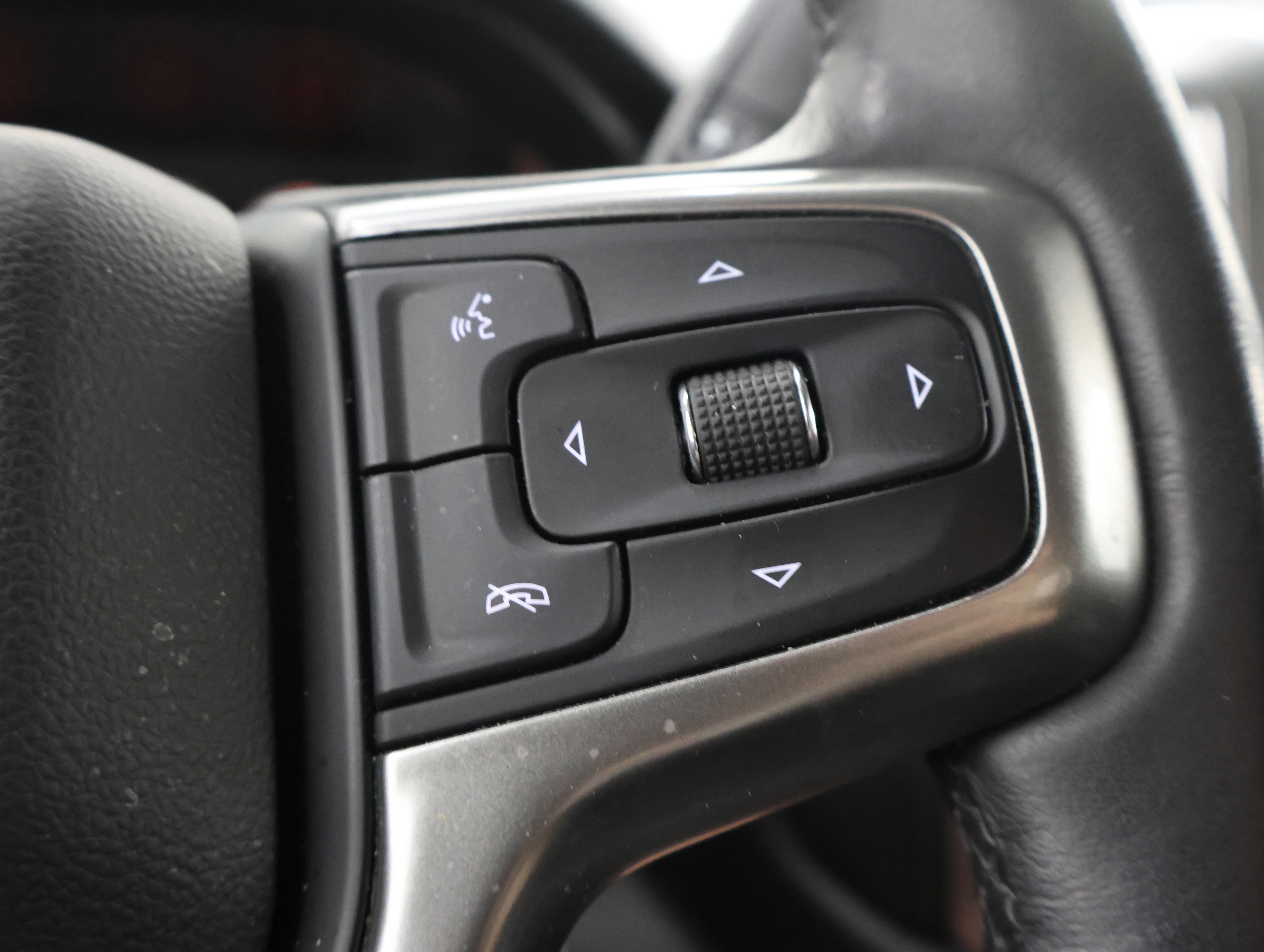 Used 2020 Summit White Chevrolet LT image 14
