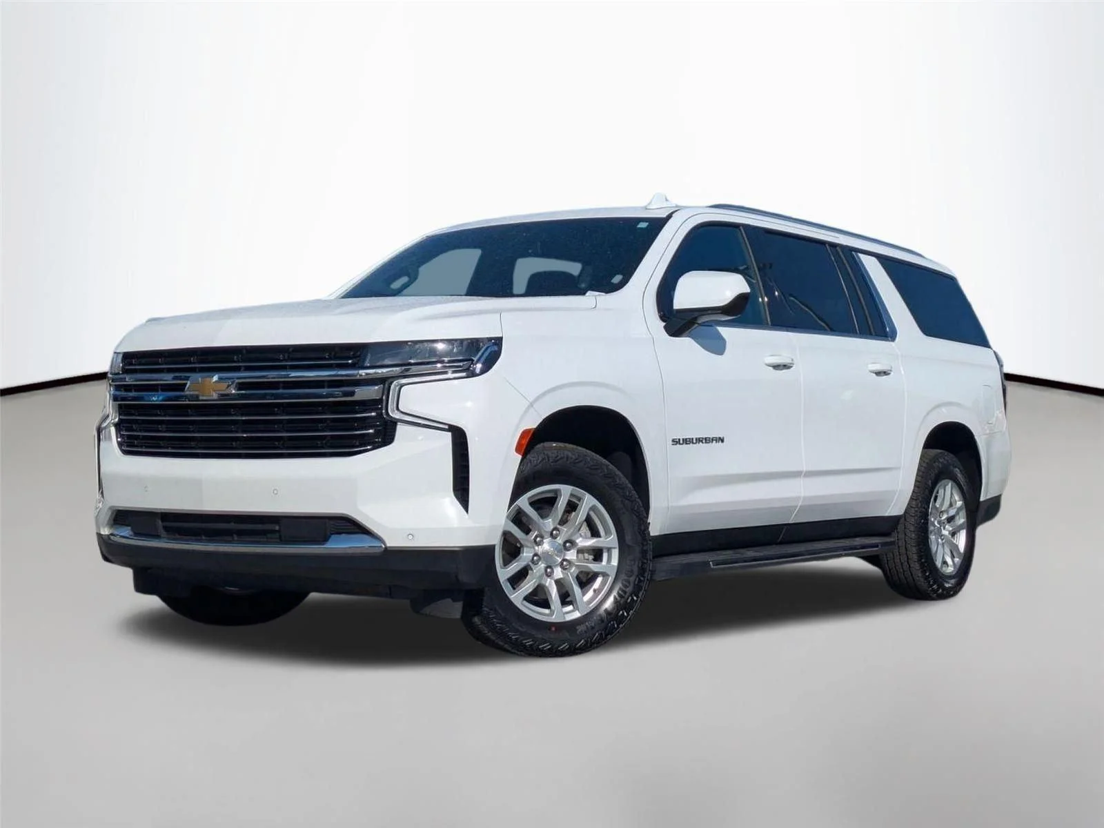 Used 2024 Summit White Chevrolet LT image 1