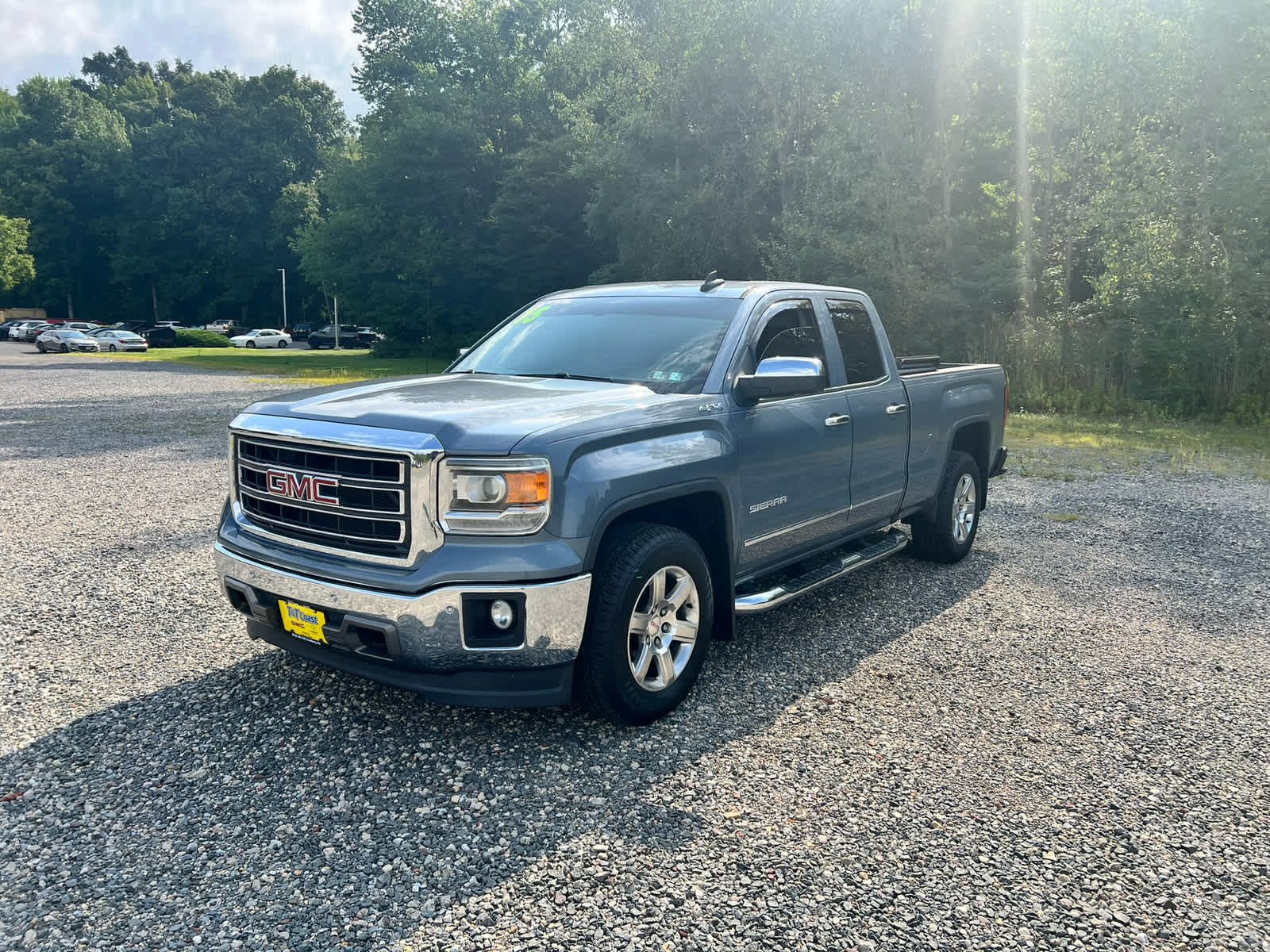 Used 2015 LIGHT STEEL GRAY METALLIC GMC SLT image 2