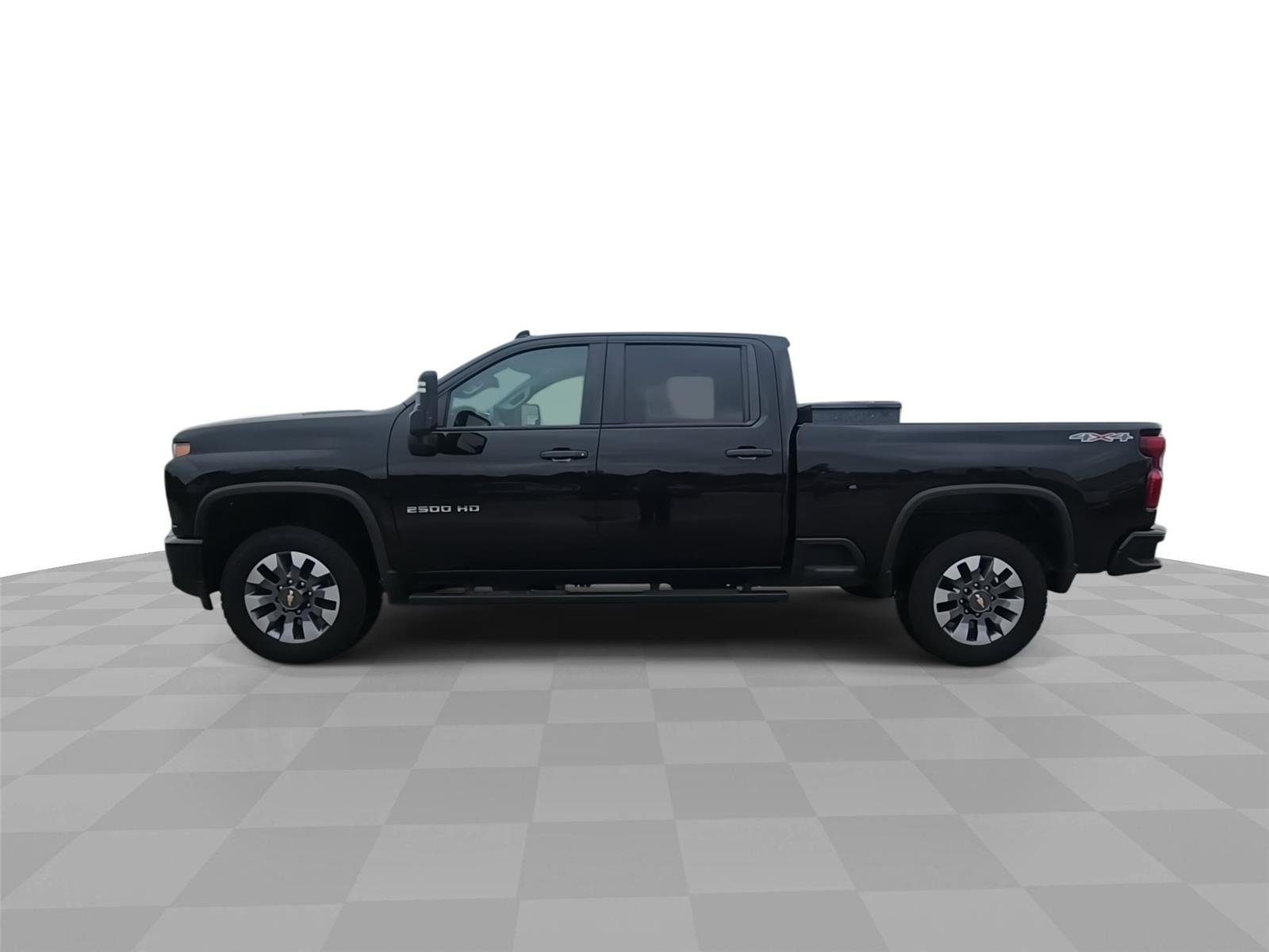 Used 2022 Black Chevrolet Custom image 5