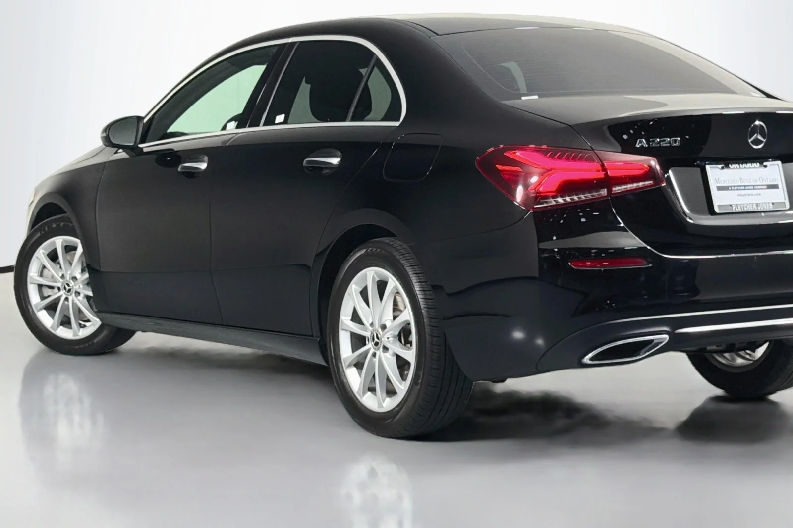 Used 2019 Night Black Mercedes-Benz A 220 image 15
