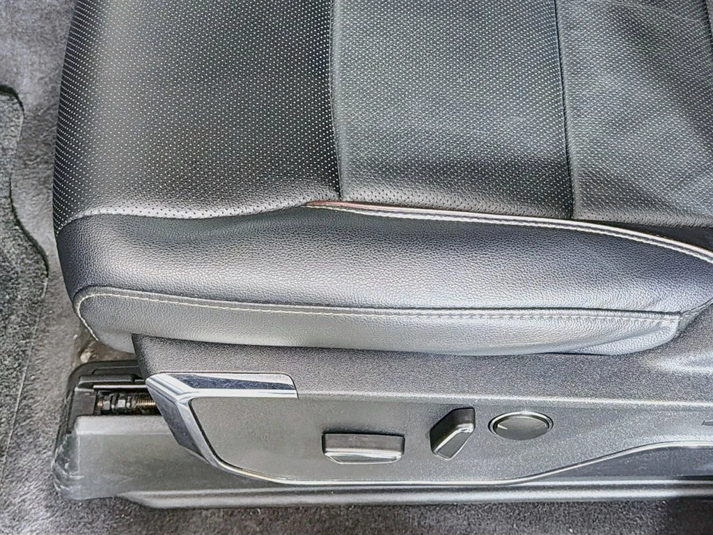 Used 2023 Carbonized Gray Metallic Ford Lariat image 27