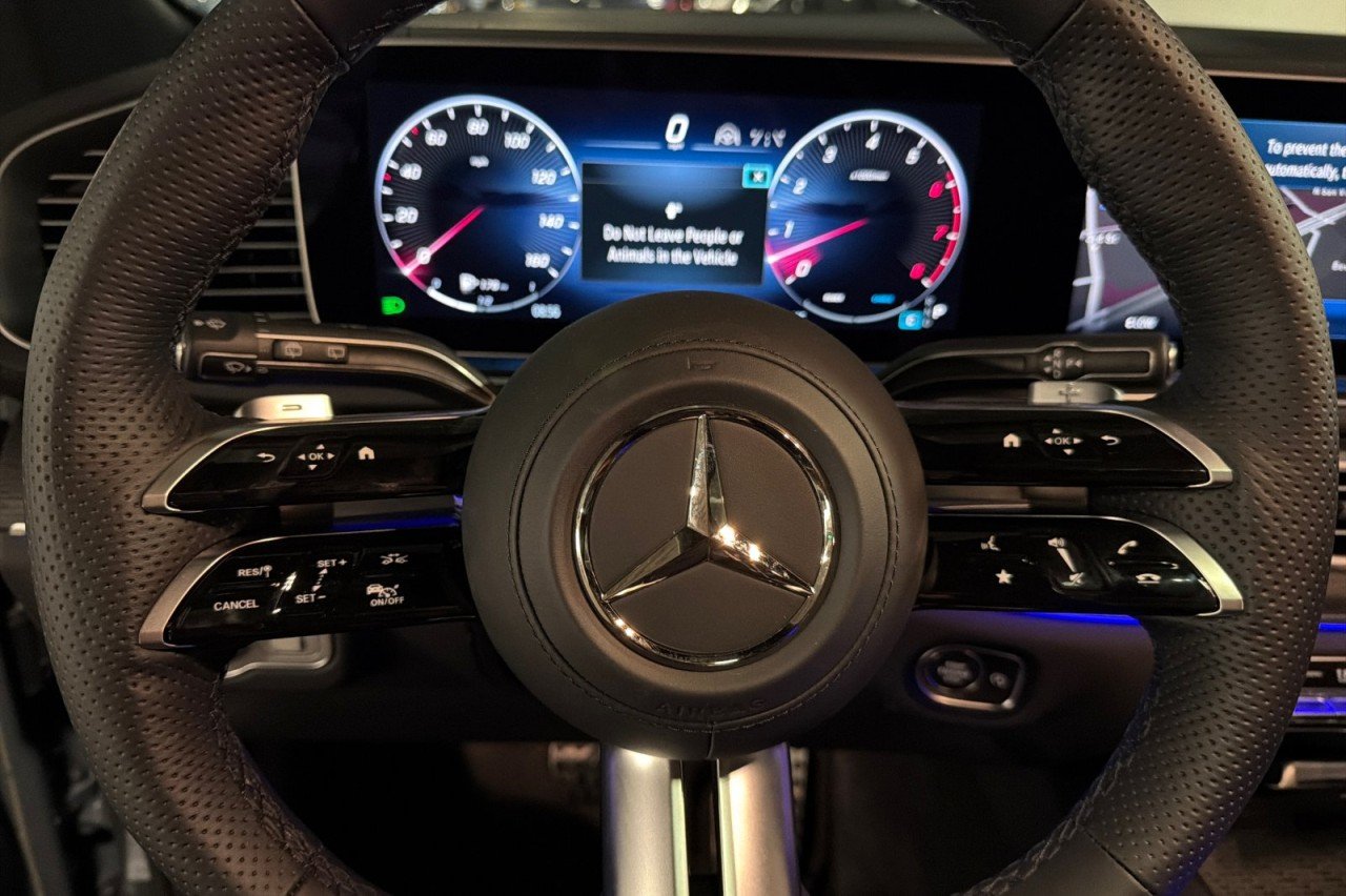 New 2026 MANUFAKTUR Silicon Grey Mercedes-Benz GLS 450 4MATIC® SUV image 23