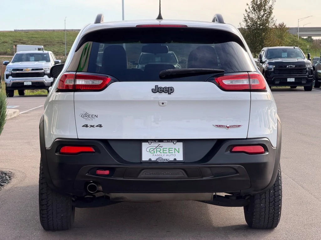 Used 2017 White Jeep Trailhawk image 6