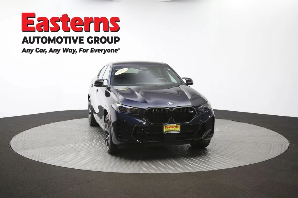 Used 2025 Black BMW M60i image 54