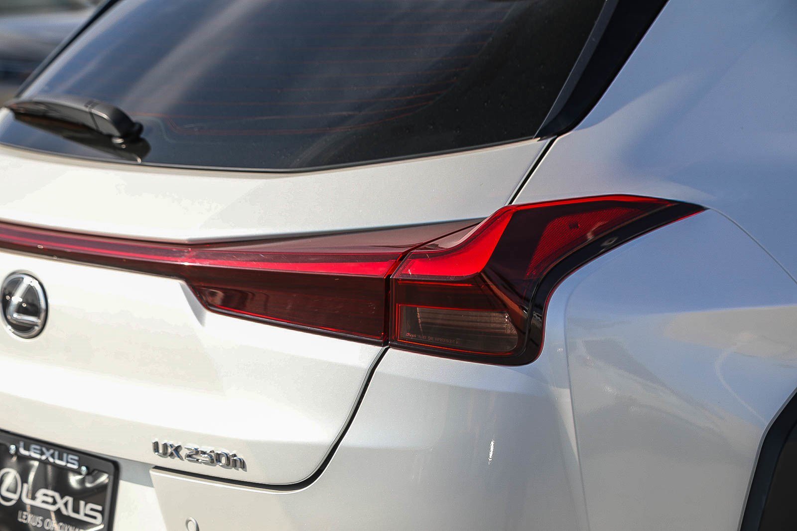 Used 2024 White Pearl Lexus 250h image 8