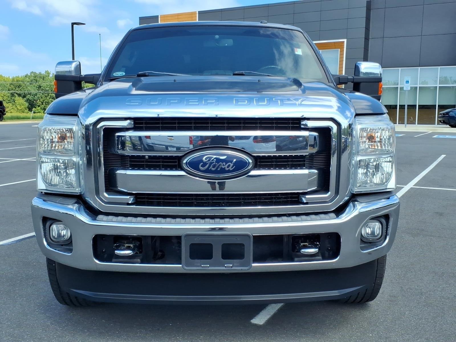 Used 2015  Ford Lariat image 12