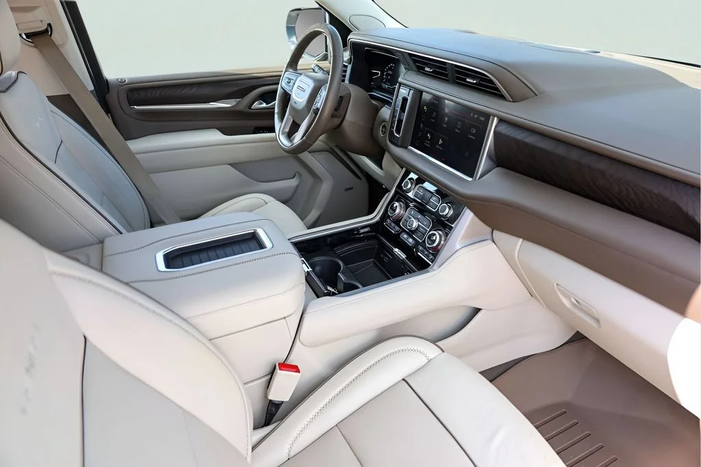 Used 2022 WHITE FROST TRICOAT GMC Denali image 33