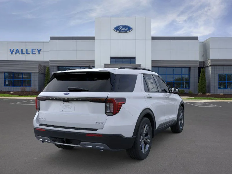 New 2026 Space White Metallic Ford Active image 68