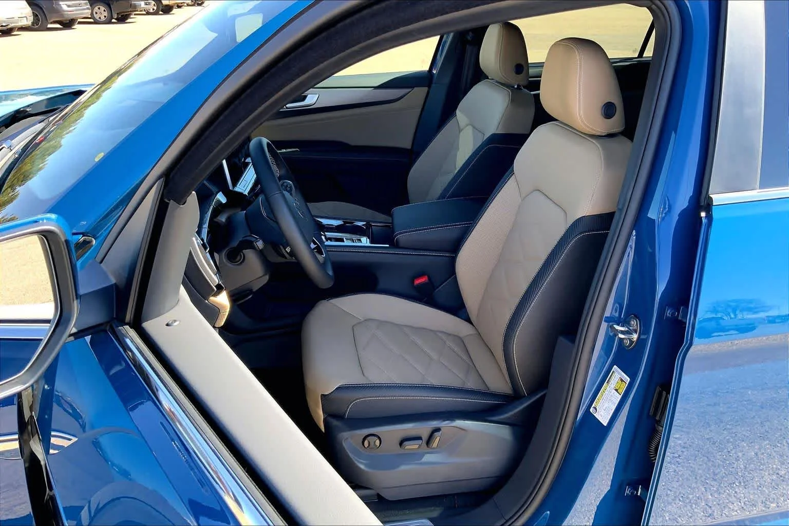 New 2026 Mountain Lake Blue Metallic Volkswagen 2.0T SE w/Technology image 9