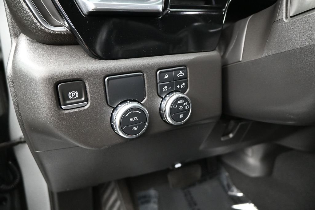 Used 2025 Silver GMC SLT image 7