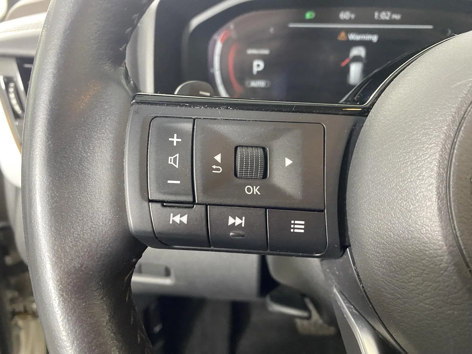 Used 2021 Champagne Silver Metallic Nissan Platinum image 16