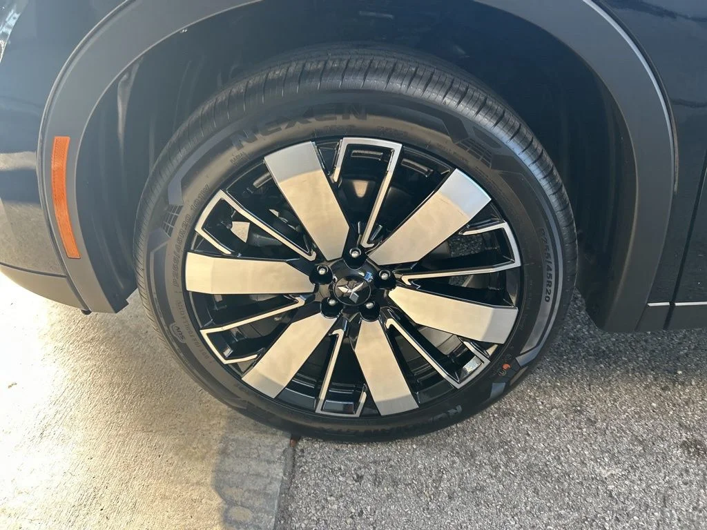 New 2026 Black Mitsubishi SE image 14