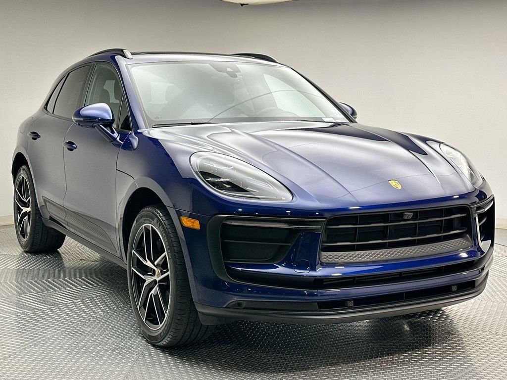 Used 2022 Gentian Blue Metallic Porsche  image 15