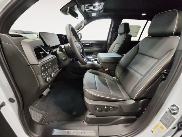 New 2026 Polar White Tricoat Chevrolet Premier image 9