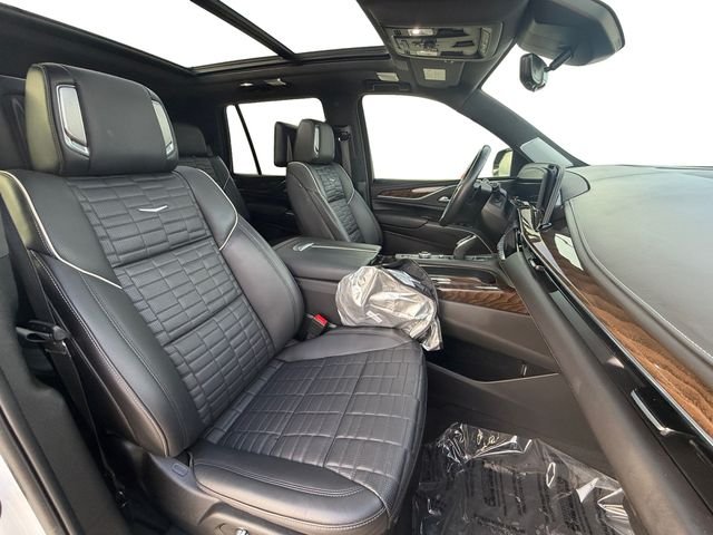 Used 2024 White Cadillac Sport Platinum image 16
