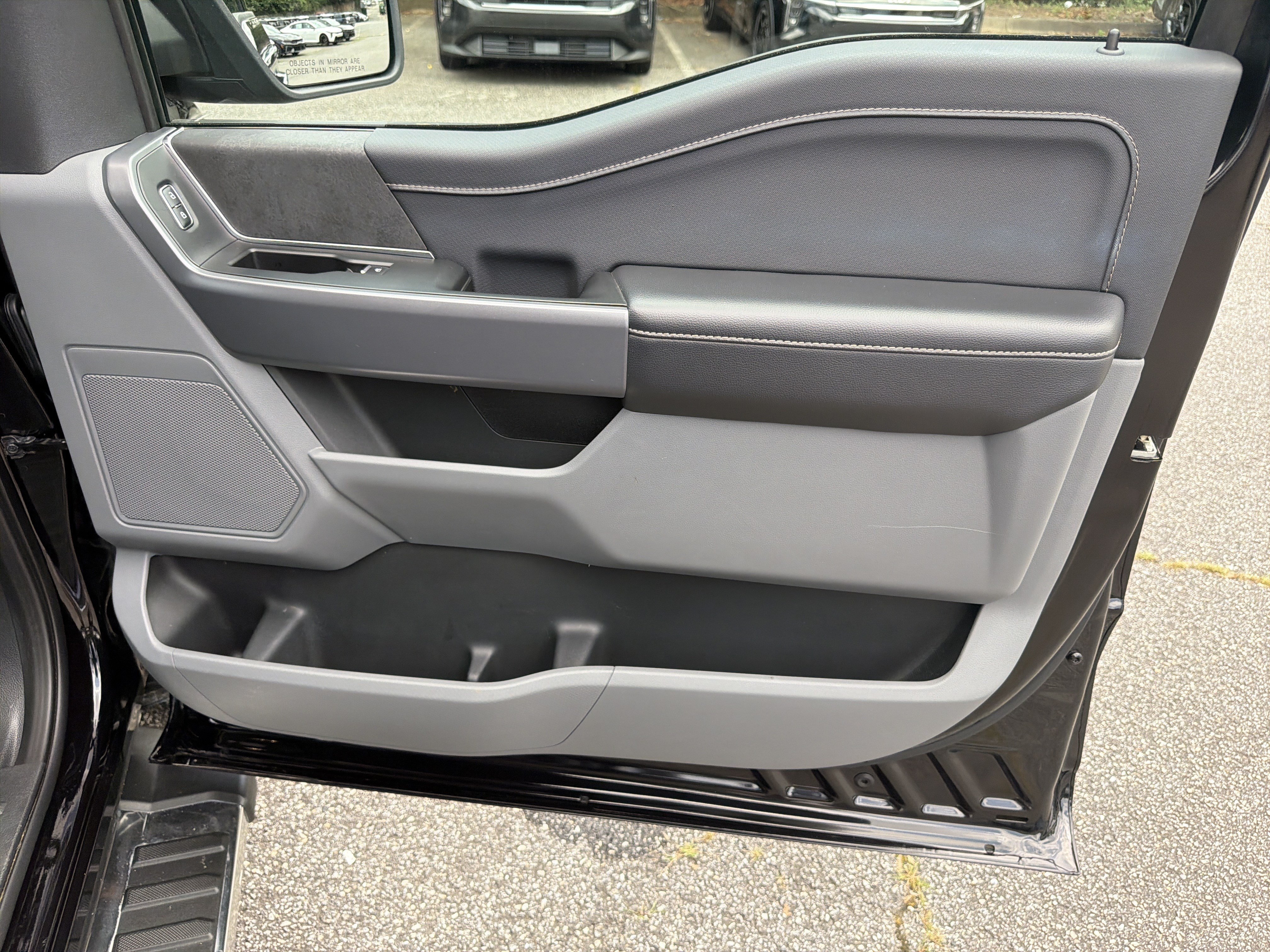 Used 2025 Black Metallic Ford XLT image 14