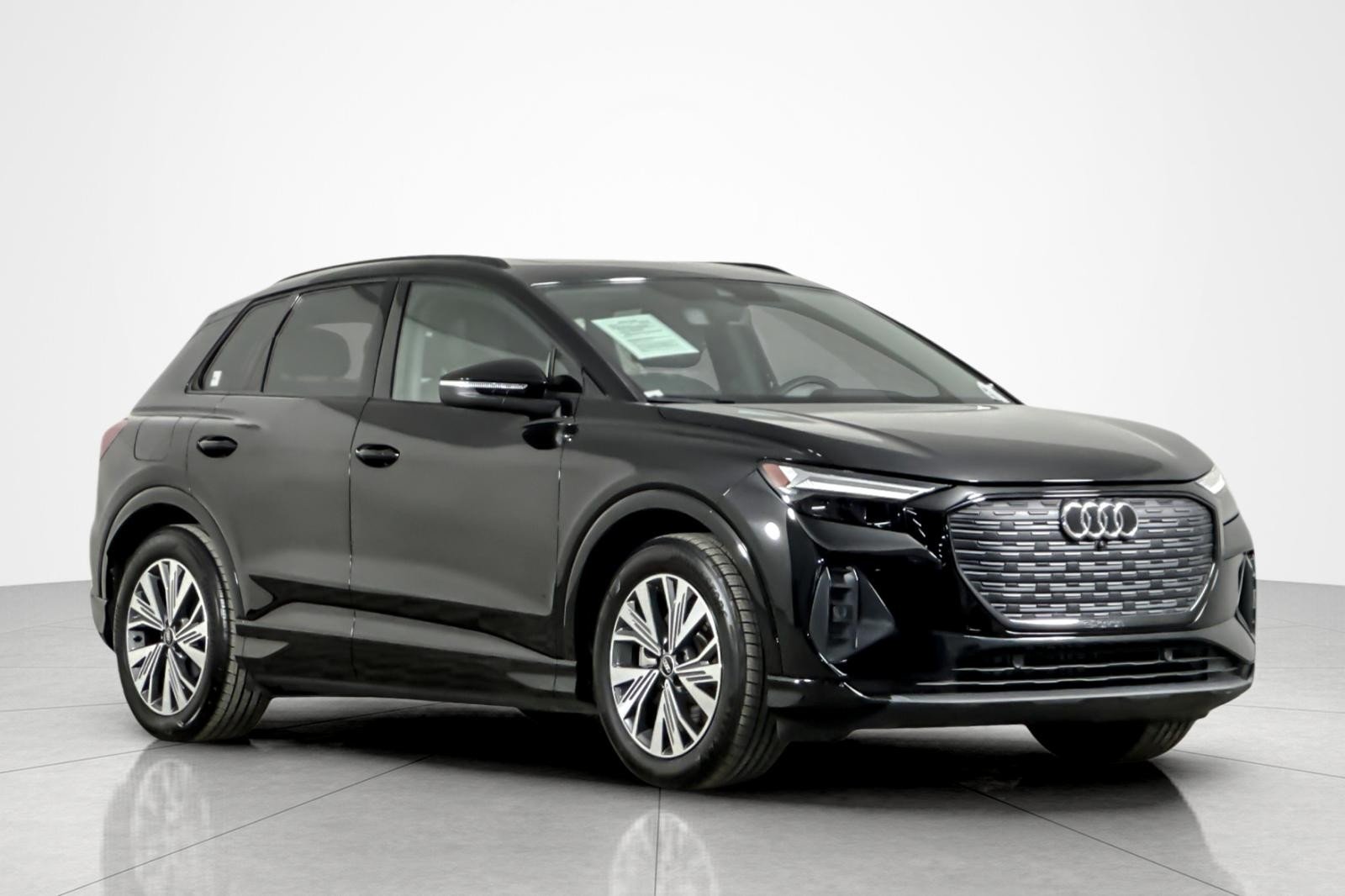 Used 2025 Mythos Black Metallic Audi Premium 45 RWD image 7