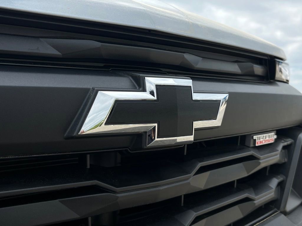 Used 2026 Sterling Gray Metallic Chevrolet Trail Boss image 9