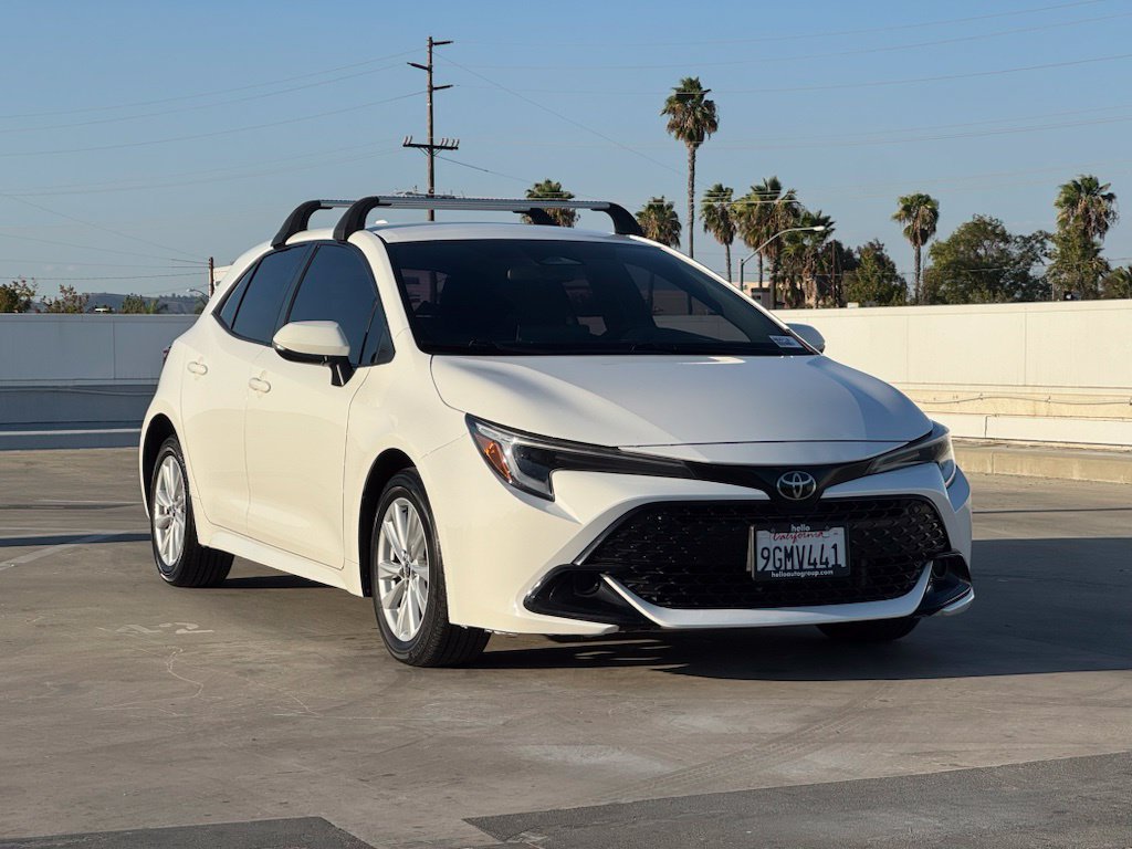 Used 2023 Ice Toyota SE image 4
