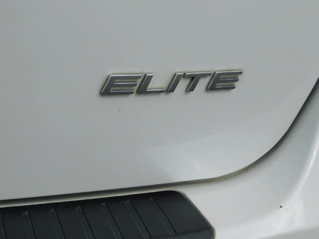 Used 2023 White Honda Elite image 52