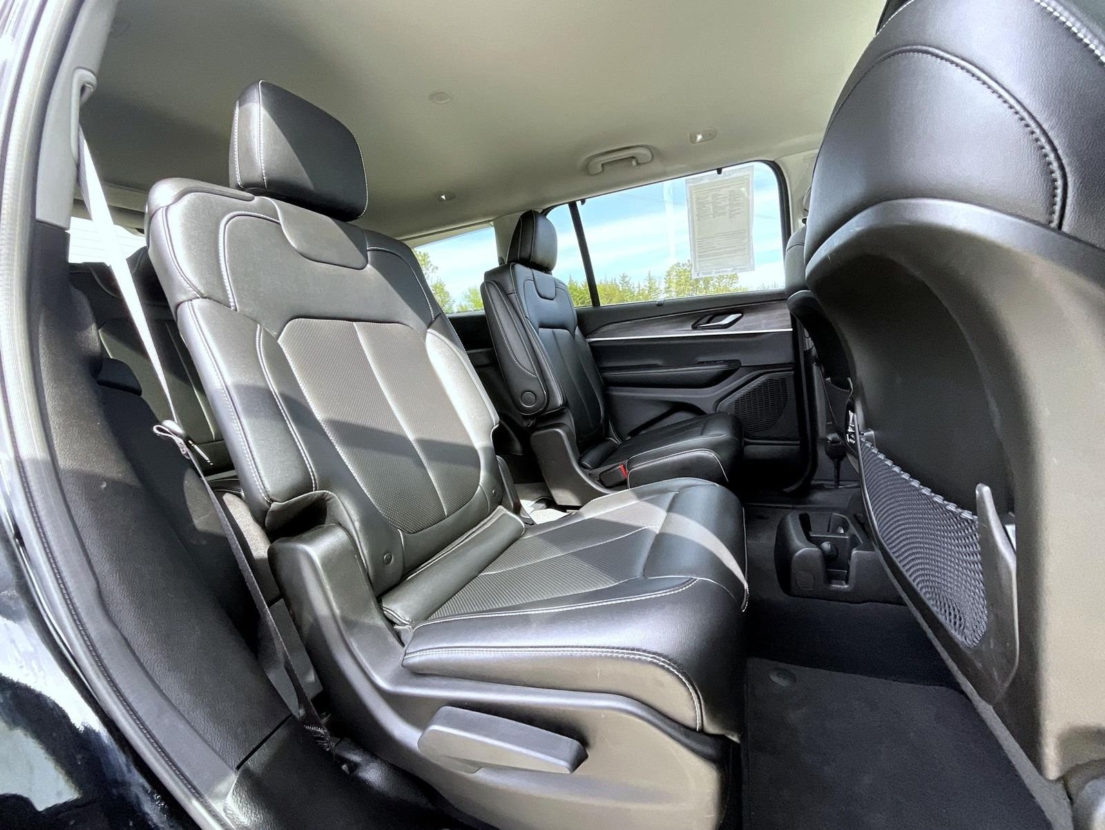 Used 2023 Black Jeep Limited image 22