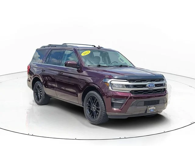 Used 2024 Red Ford XLT image 3