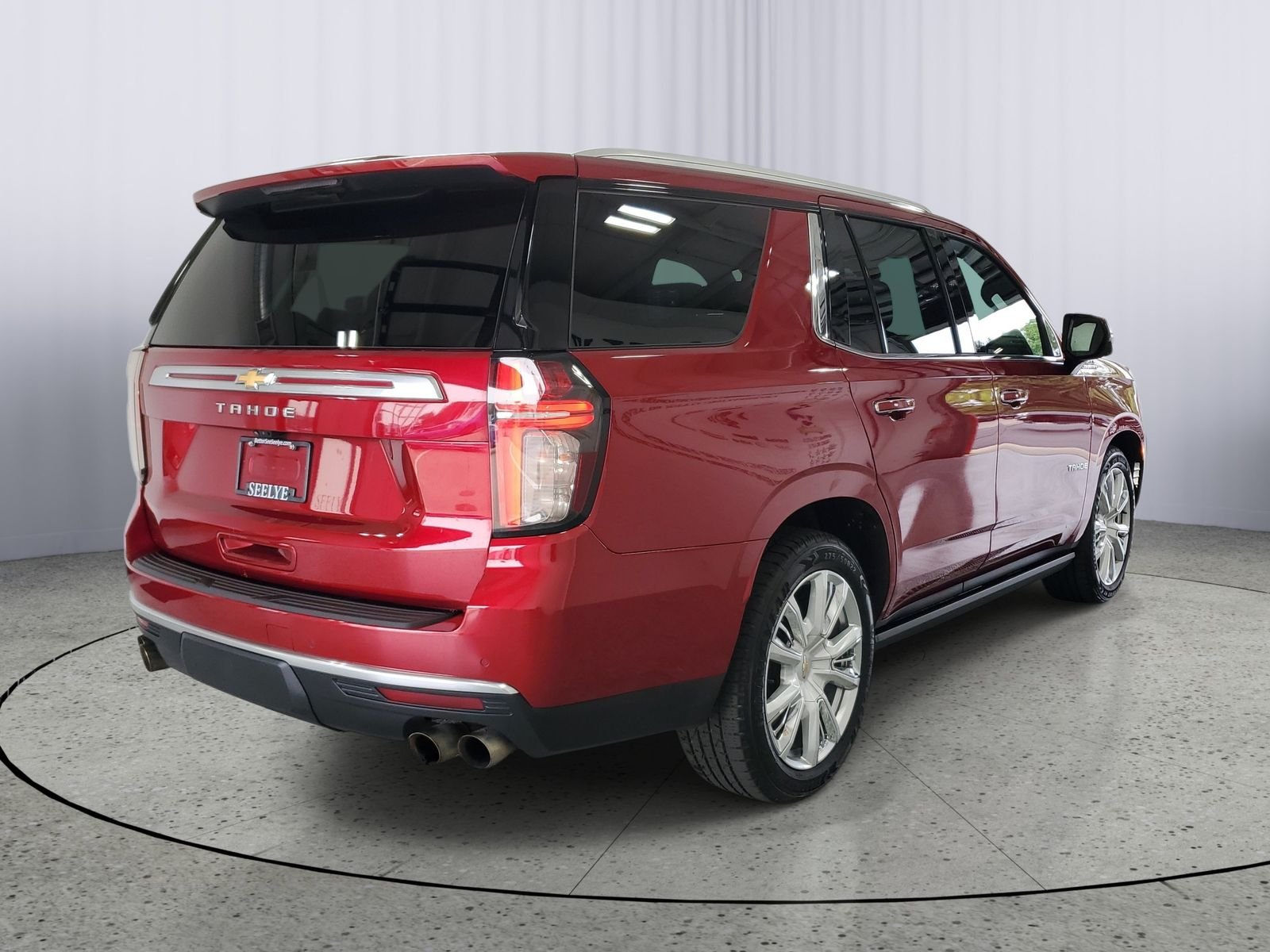 Used 2021 Red Chevrolet High Country image 4