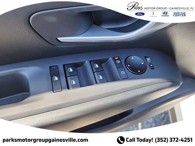 New 2025 White Hyundai SEL image 15