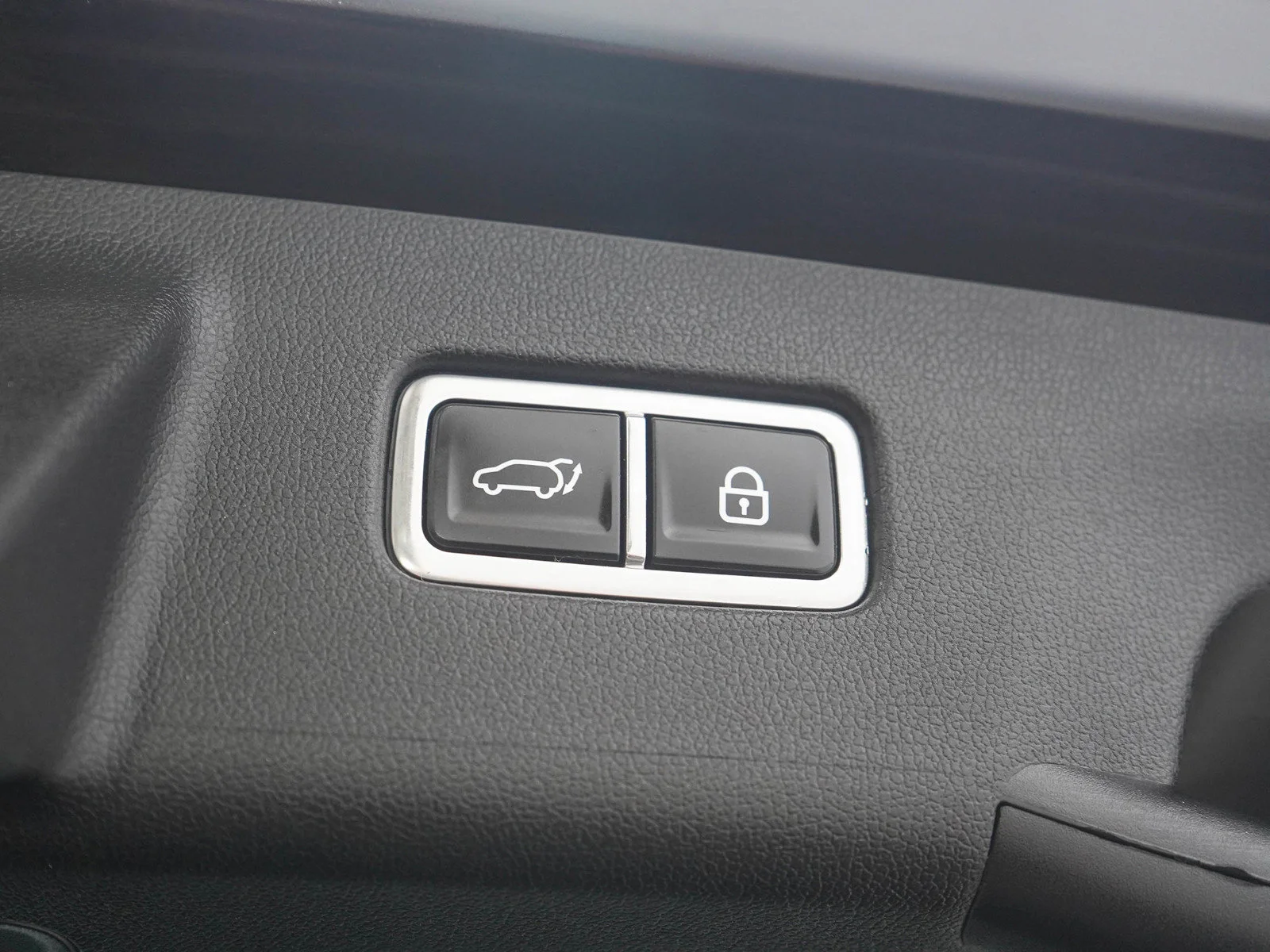 Used 2023 Ebony Black Kia X-Line SX Prestige AWD image 12
