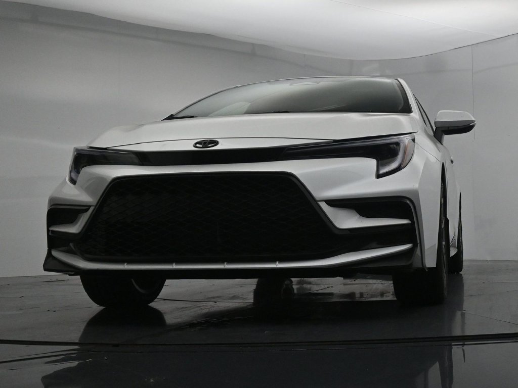 New 2026 Wind Chill Pearl <sup>1</sup> Toyota  XSE image 19