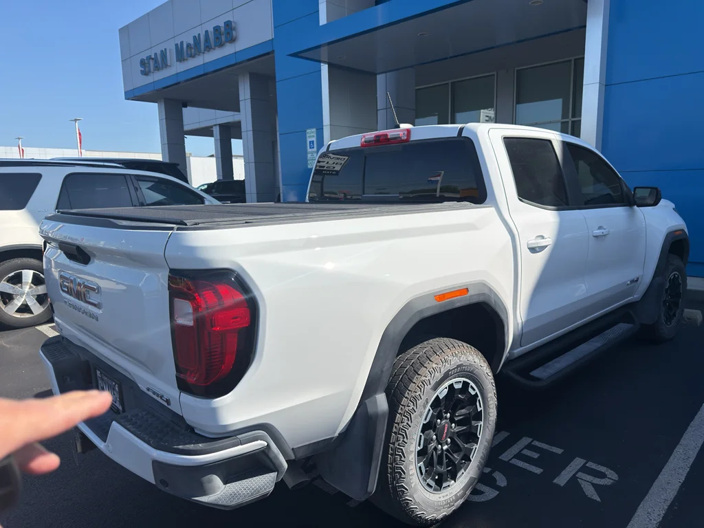 Used 2026 Summit White GMC AT4 image 4