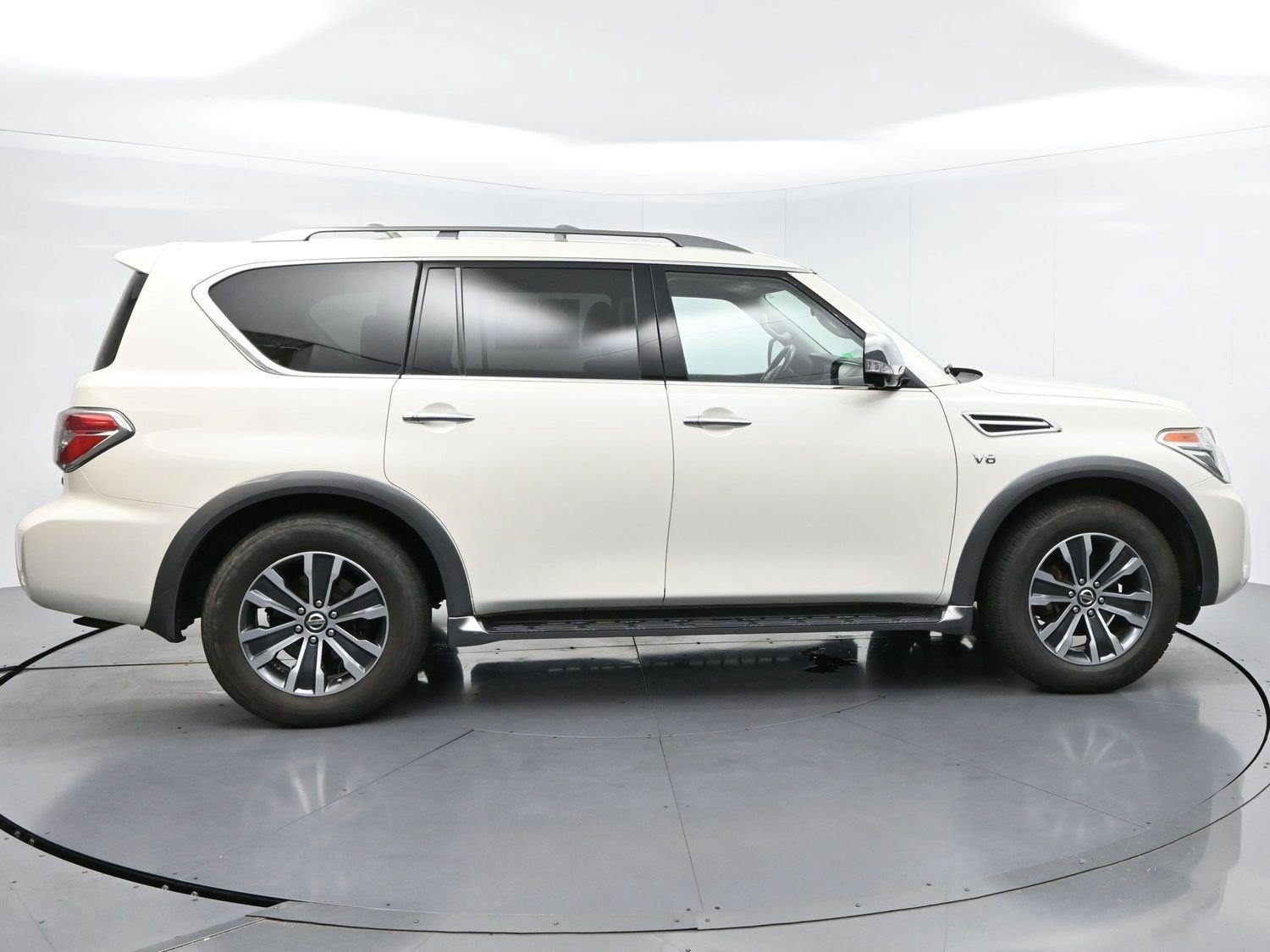 Used 2019 Pearl White Tricoat Nissan SL image 8