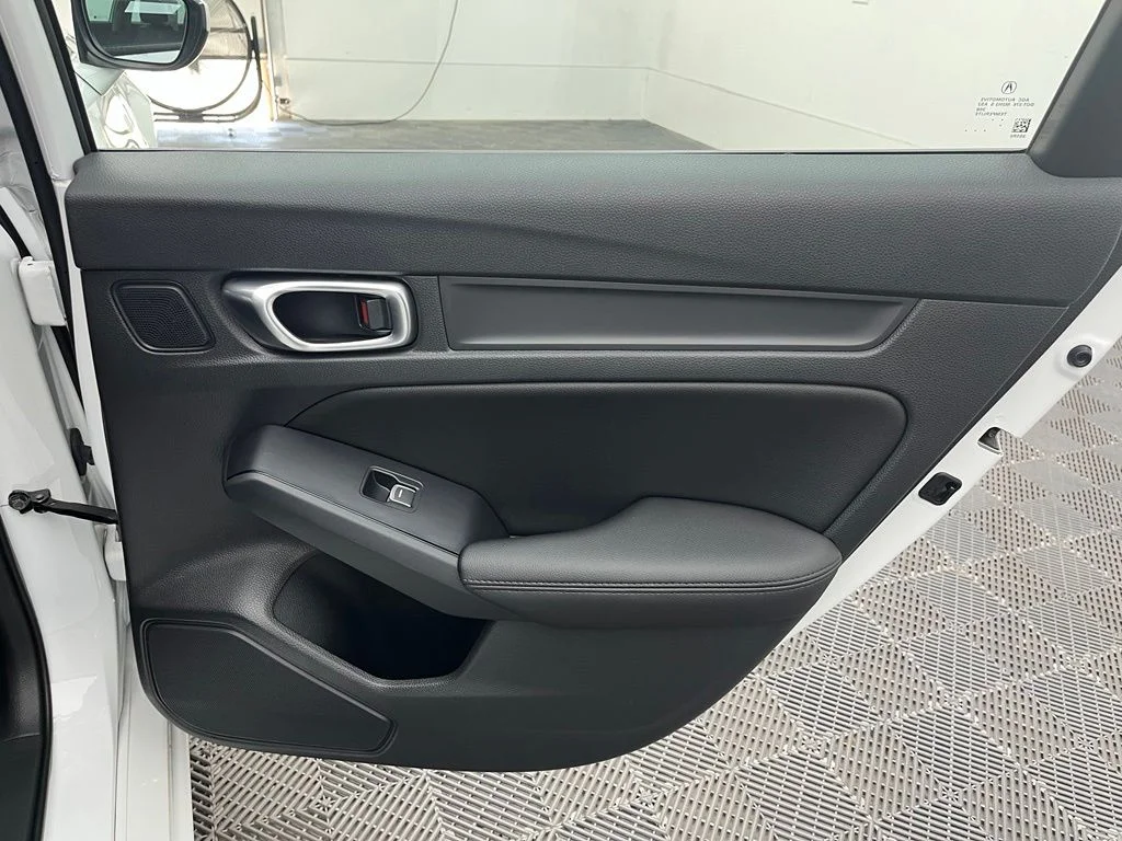 Used 2023 White Acura Base image 39