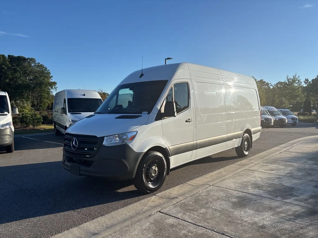 Used 2025 Arctic White Mercedes-Benz Cargo 170 WB image 7