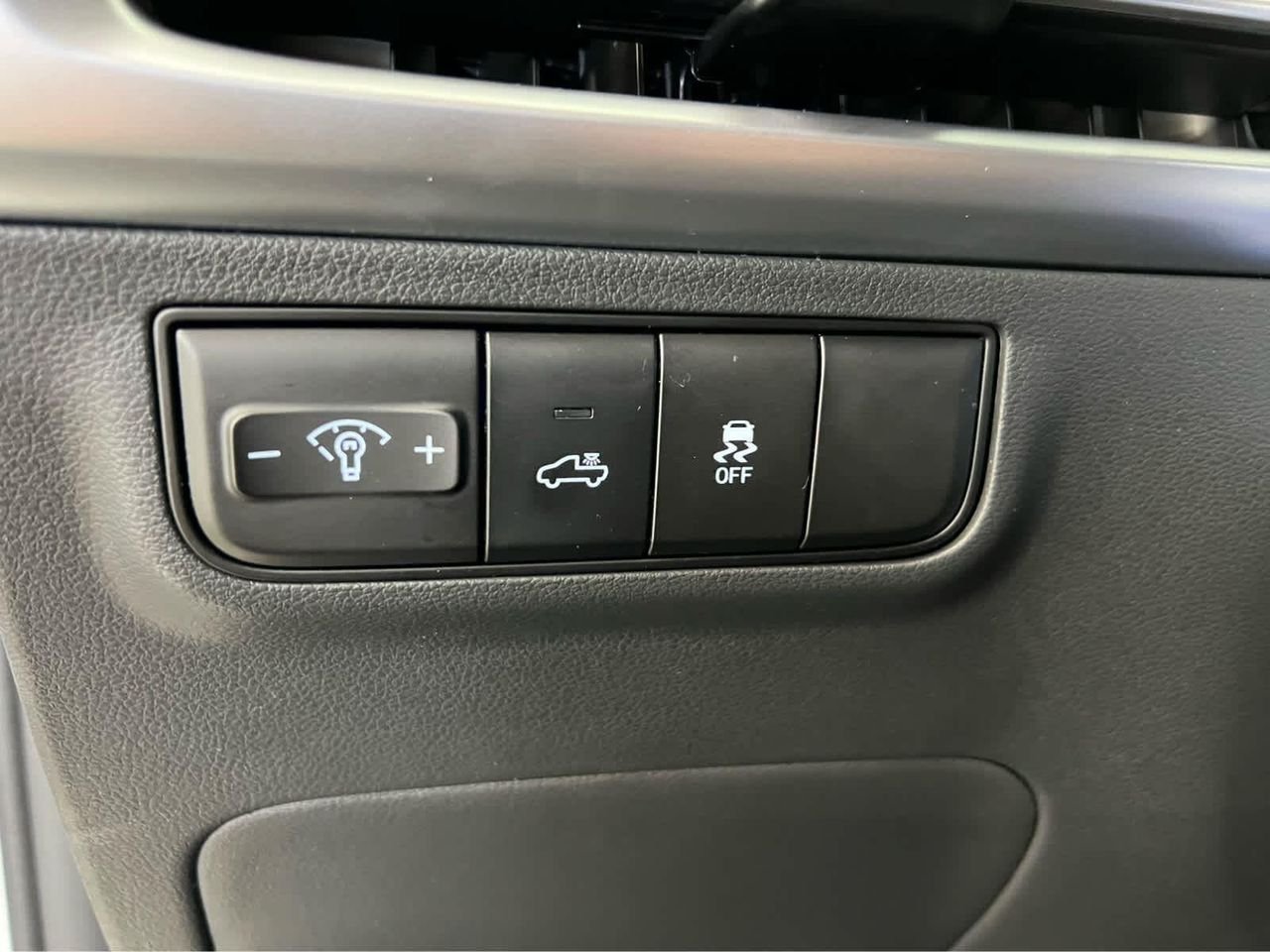 New 2026 Atlas White Hyundai SEL AWD image 15