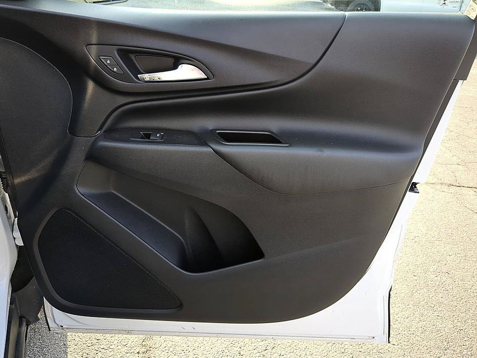 Used 2023 Summit White Chevrolet LT image 29