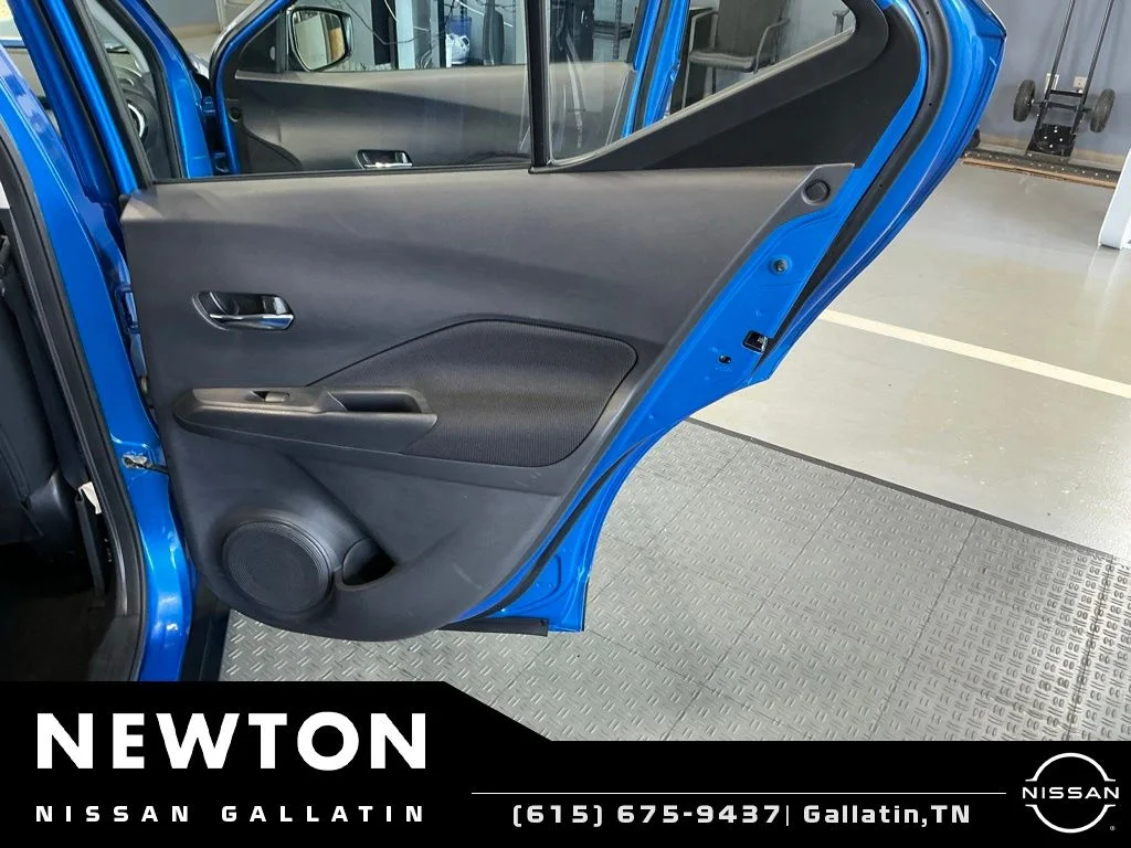 Used 2023 Electric Blue Metallic/Super Black Nissan SV image 34