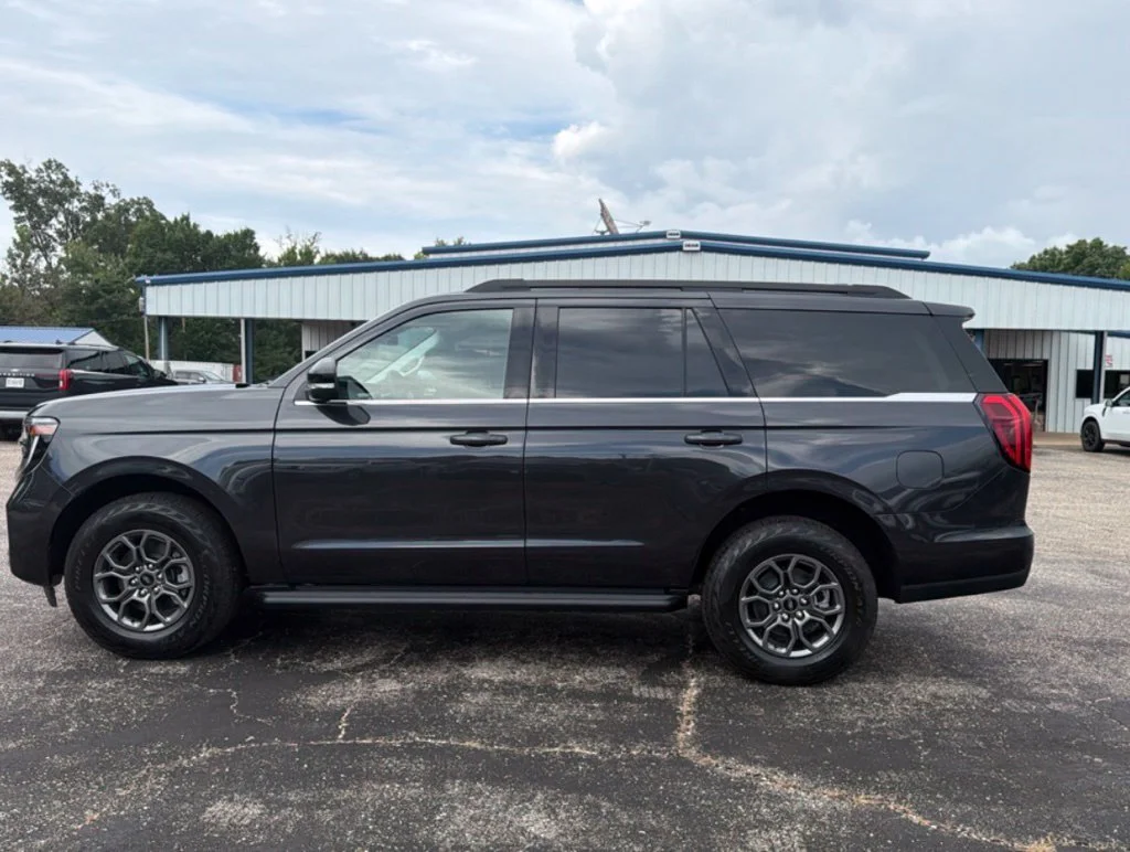 New 2027 Dark Matter Gray Metallic Ford Active image 21