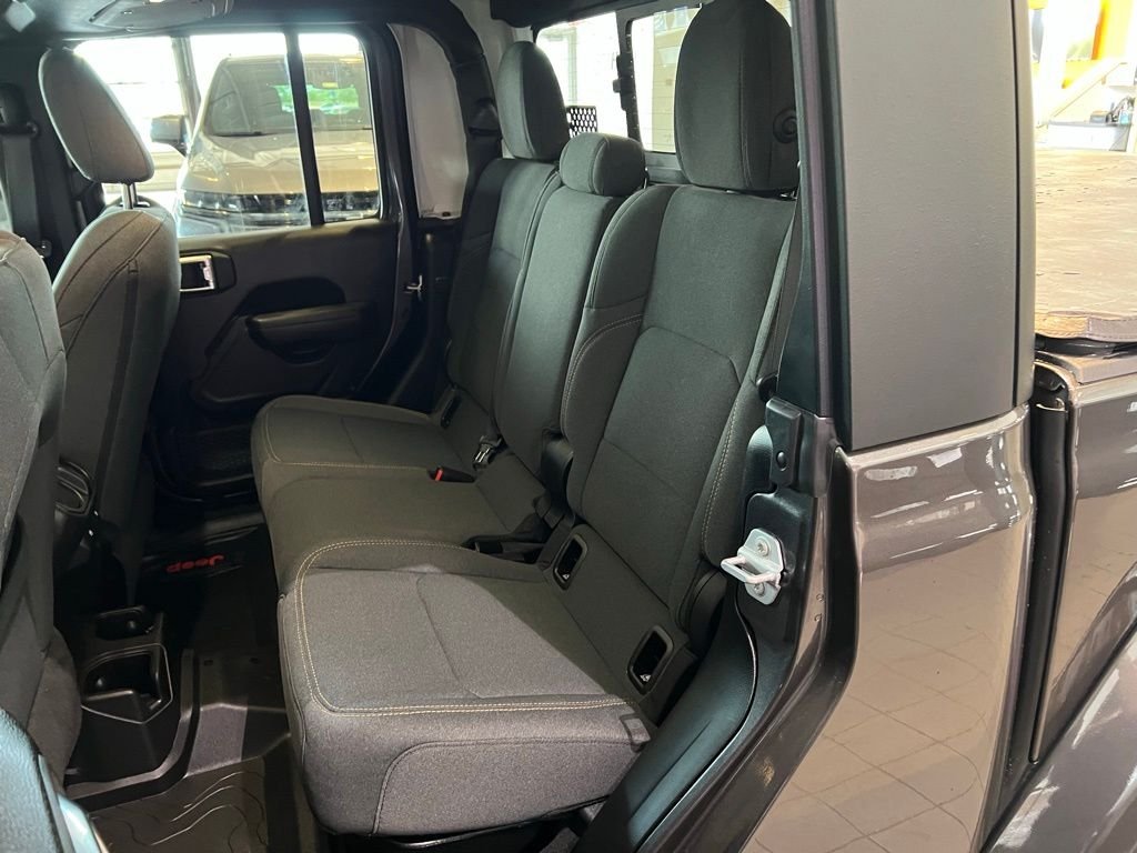 Used 2025 Granite Crystal Metallic Clear Jeep Sport S image 15