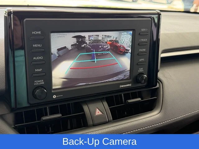 Used 2022  Toyota XLE image 19