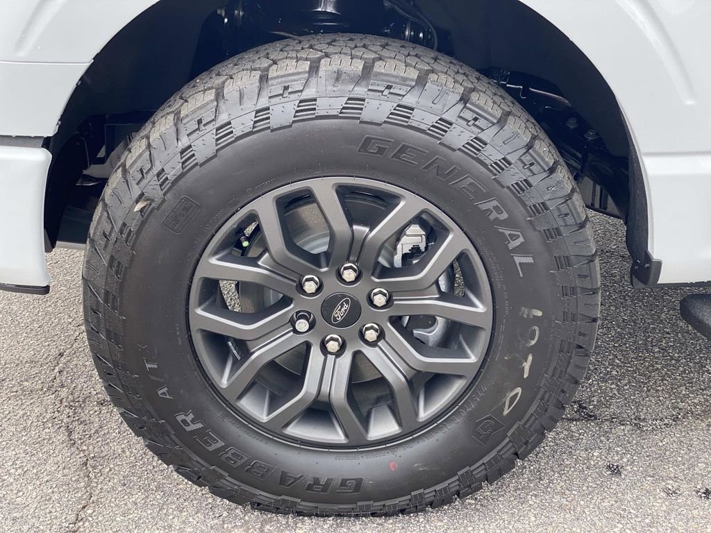New 2026 Oxford White Ford Tremor® image 7