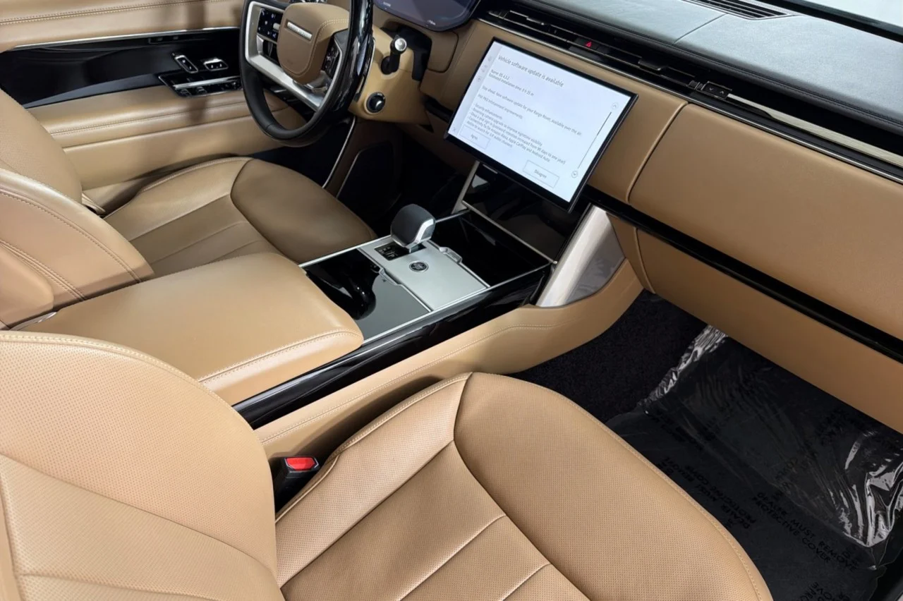 Used 2024 WHITE Land Rover Autobiography image 14
