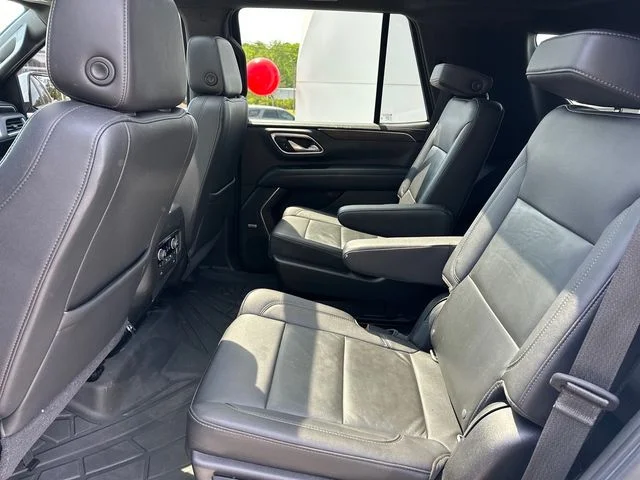 Used 2021 White Chevrolet Z71 image 13