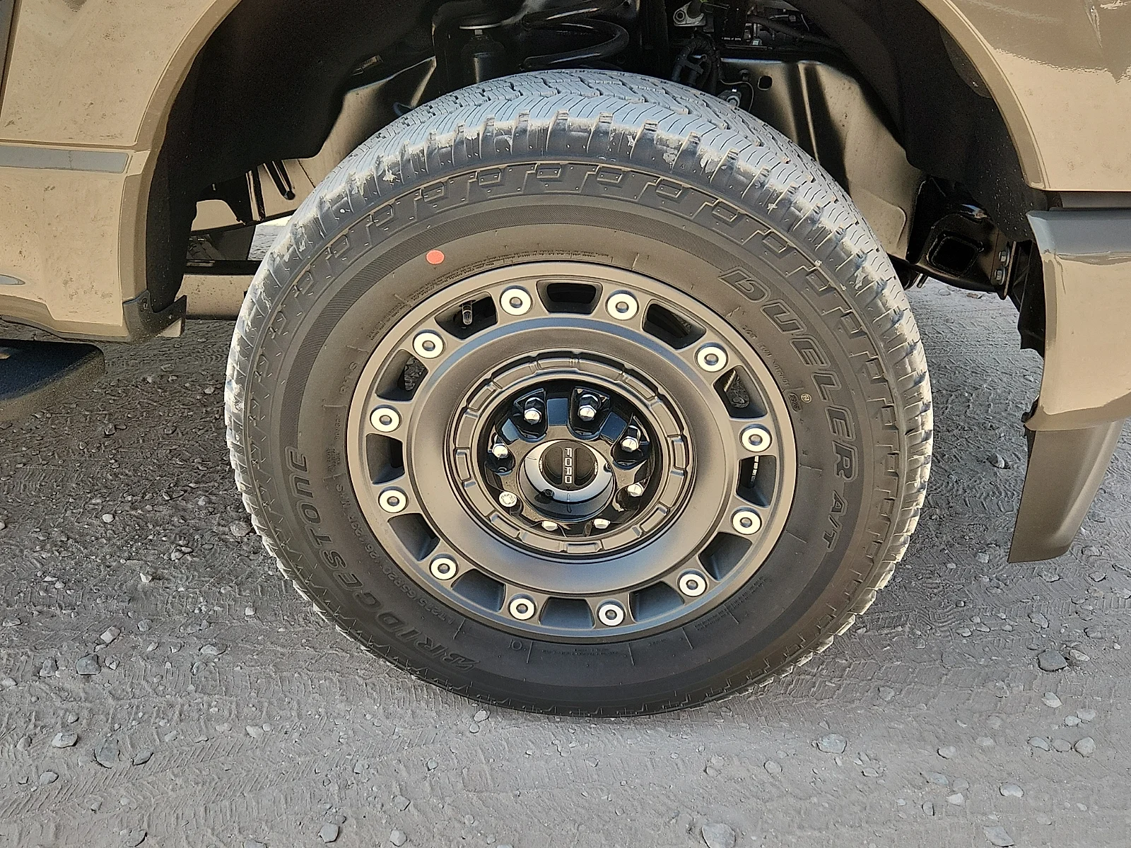 New 2027 Marsh Gray Metallic Ford XLT image 9